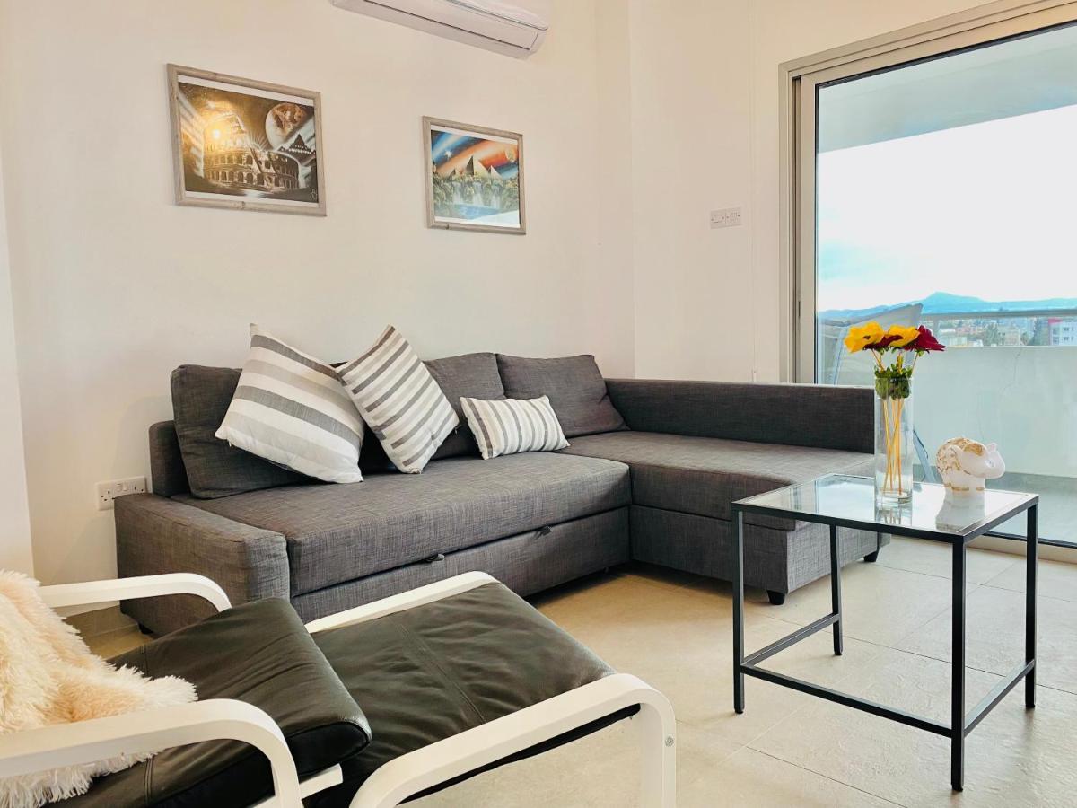 דירות לרנקה Panoramic Seaside Getaway, 2-Br Penthouse מראה חיצוני תמונה