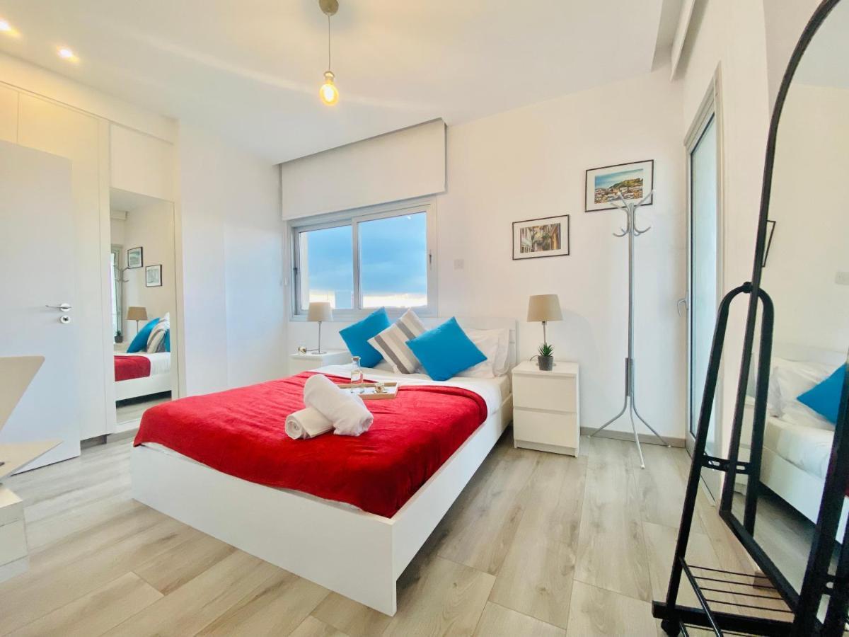 דירות לרנקה Panoramic Seaside Getaway, 2-Br Penthouse מראה חיצוני תמונה
